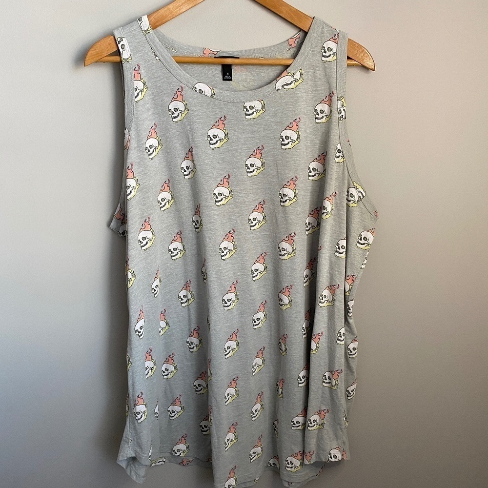 Torrid Women's Pale Green Skull Print‎ Tank Top Size 26